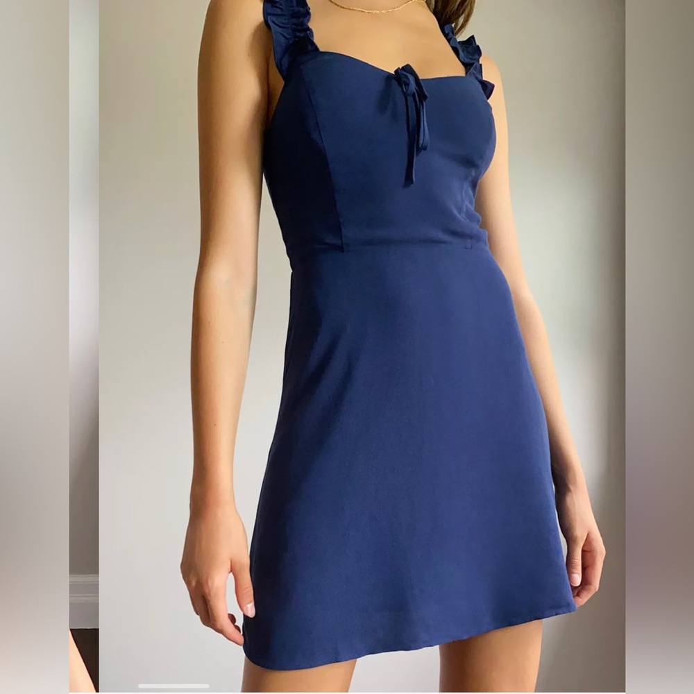 ARITZIA - Flirt Ruffle Dress - size 10